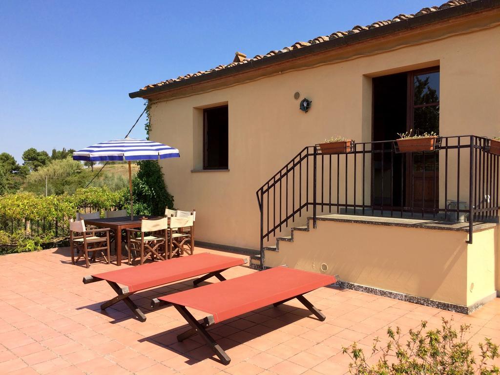 Agriturismo La Palazzina Palaia Exterior foto
